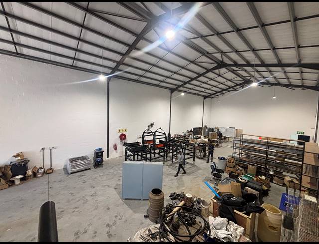 500M² WAREHOUSE TO LET IN FIRGROVE